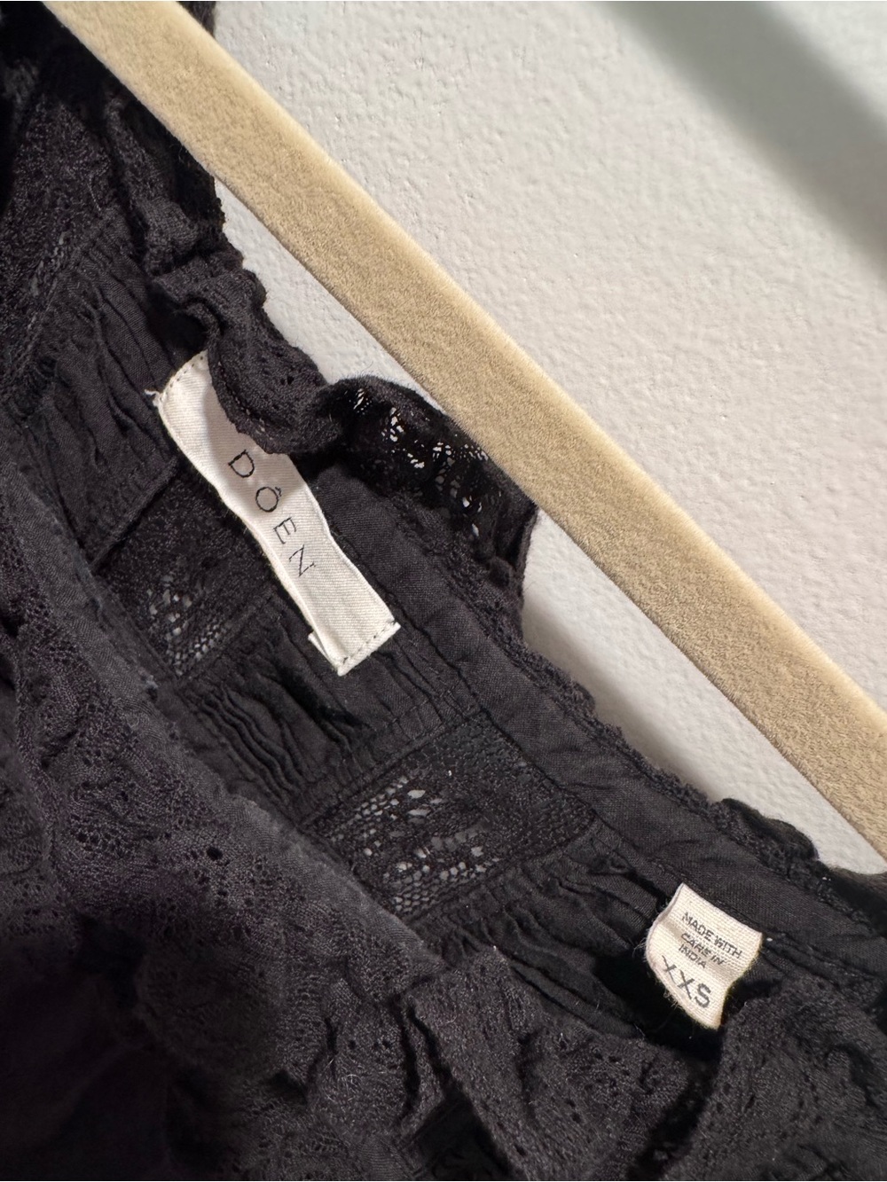 Doen Black Lace-Trim Puff Sleeve Cotton Top - Picture 3 of 5